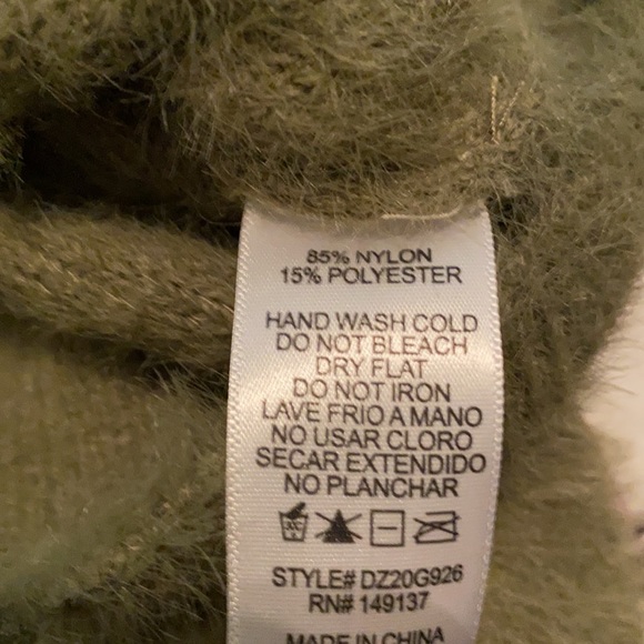 Sweater - Picture 4 of 5